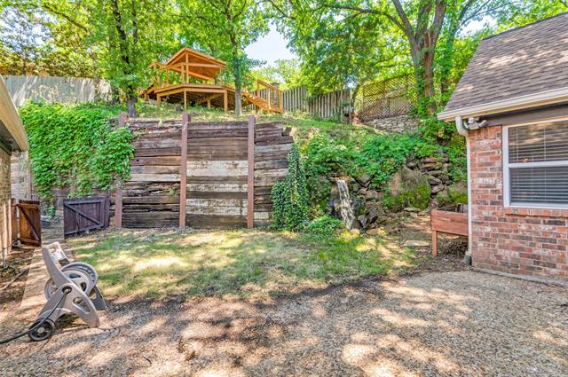 Building Photo - 2711 Lincoln Dr