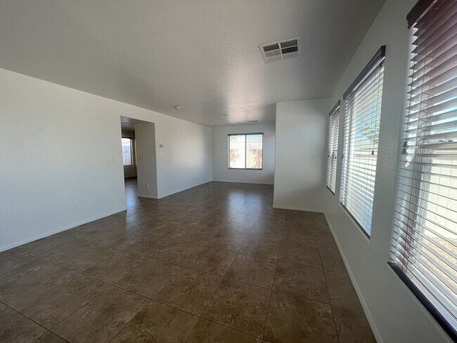 Building Photo - 8932 W Ryan Creek Ave
