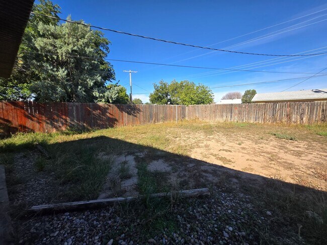 Building Photo - Great Neighborhood