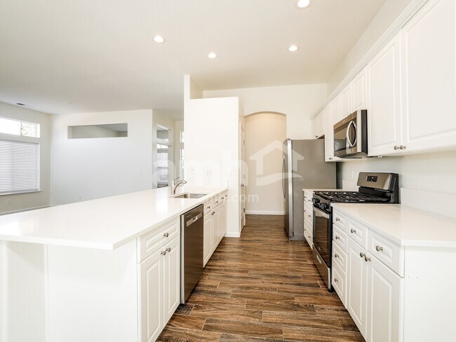 Building Photo - 2983 Almazan Ct