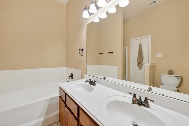 Building Photo - 7002 Casita Dr