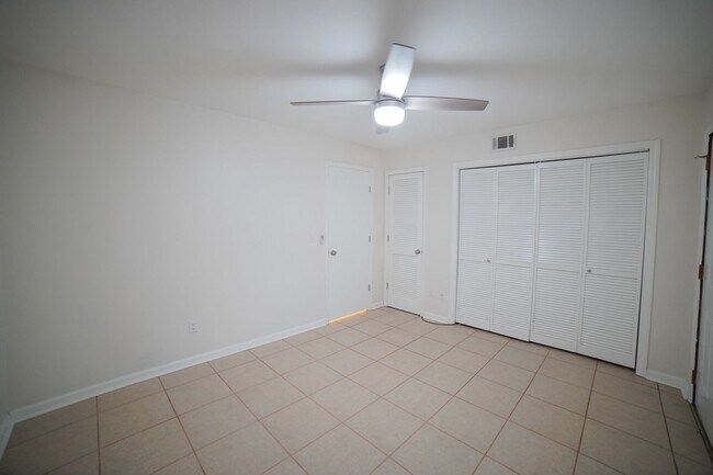 Building Photo - 2 Bed / 2 Bath Near FSU