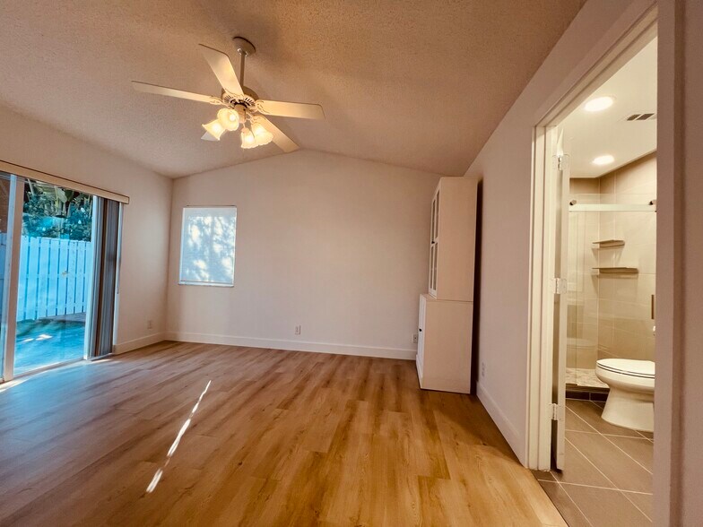 Building Photo - 1611 Palermo Dr