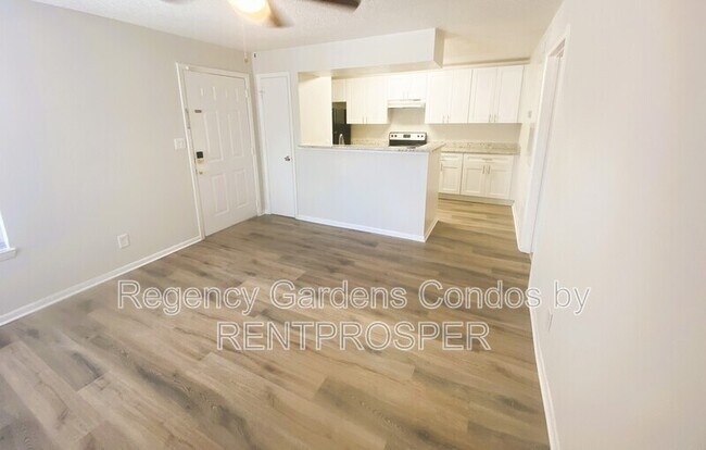 Building Photo - 4225 Thornbriar Ln