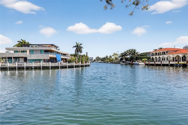 Building Photo - 607 Layne Blvd