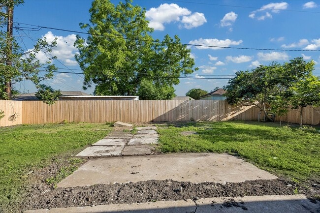 Building Photo - 4315 Kelling St