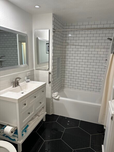 Building Photo - 12675 Camino Mira del Mar