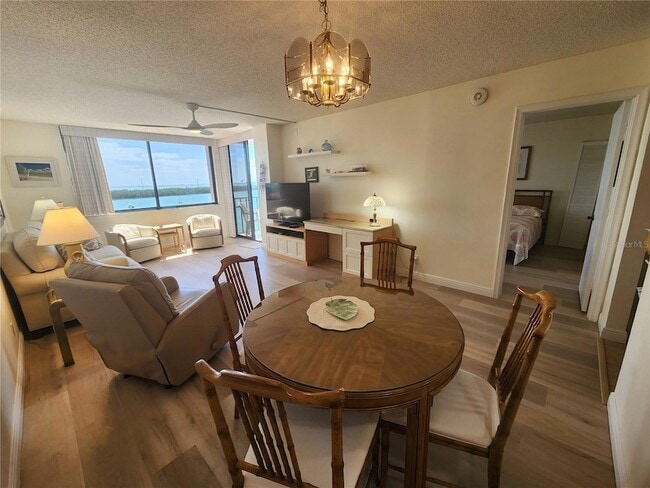 Building Photo - 6295 Bahia Del Mar Cir