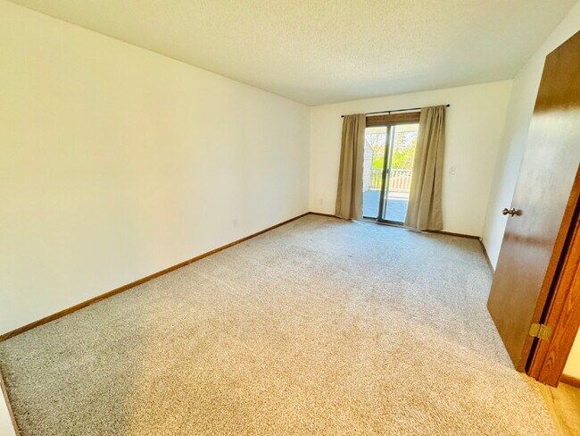 Building Photo - 14600 Hampshire Pl