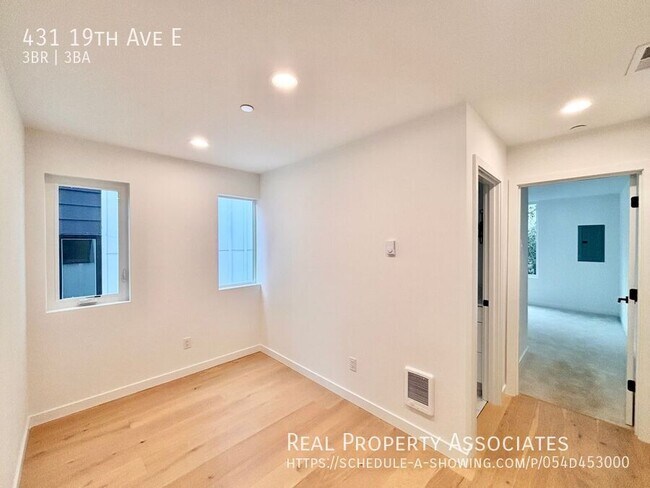 Building Photo - 431 19th Ave E