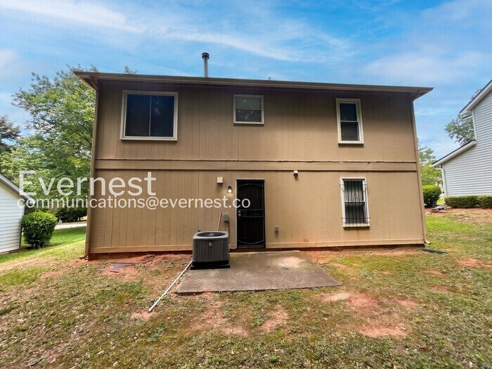 Building Photo - 5654 Bradley Cir