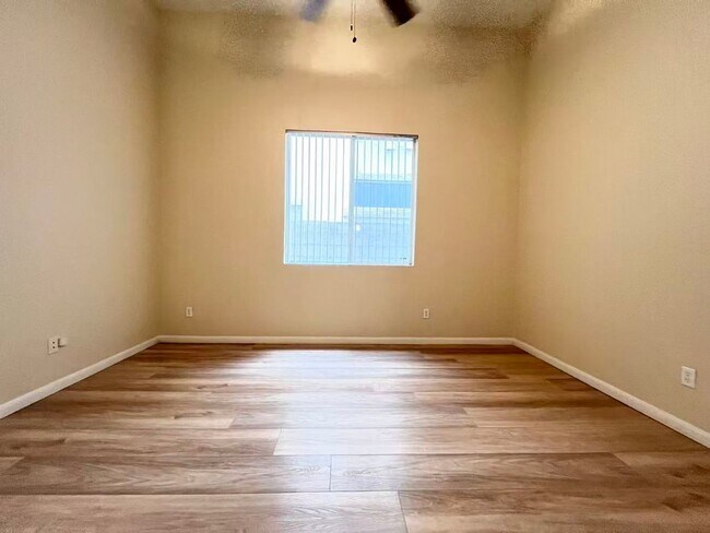 Building Photo - 2105 Eaglepath Cir