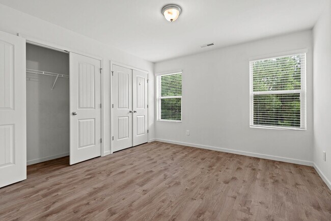 Building Photo - Wonderful 3 BR Townhome in North Durham!  ...