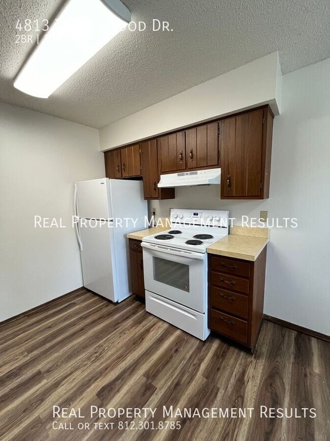 Building Photo - 4813 Tanglewood Dr