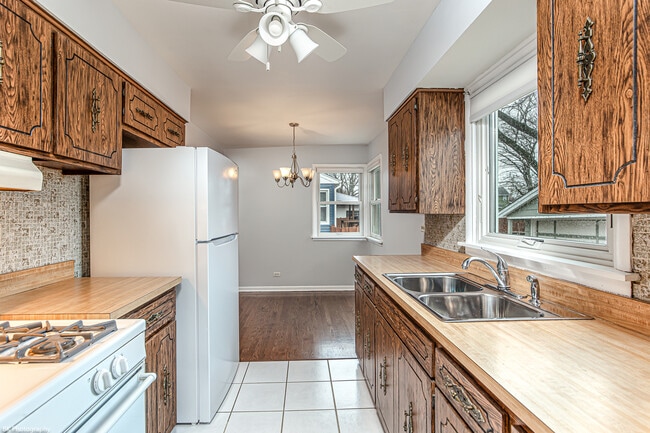 Building Photo - 6645 Riverside Dr