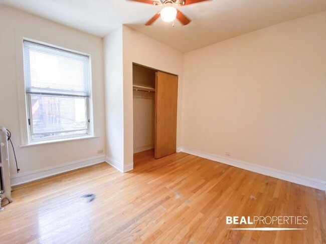 Building Photo - 1 bedroom in CHICAGO IL 60613
