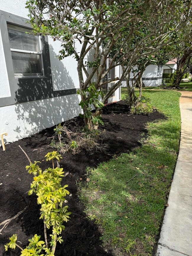 Building Photo - 9831 NW 24th St