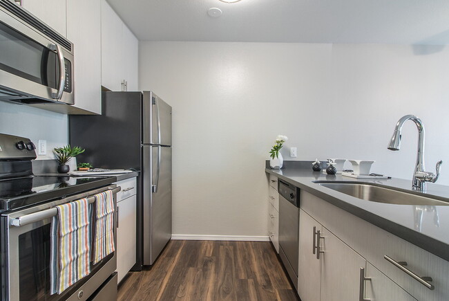 Building Photo - Le Parc