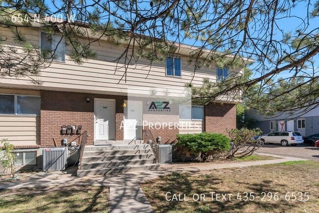 Building Photo - 654 N 400 W St