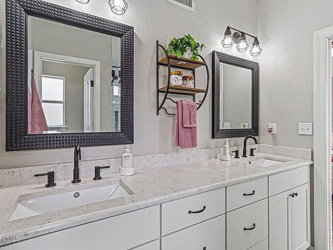 Building Photo - 6776 Copper Ridge Dr