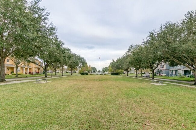 Building Photo - 1511 Whitewater Falls Dr