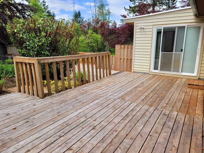 Building Photo - 11071 SE 242nd Ave