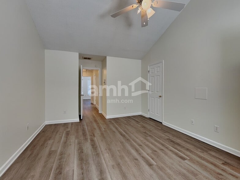 Building Photo - 1954 Waccamaw Path