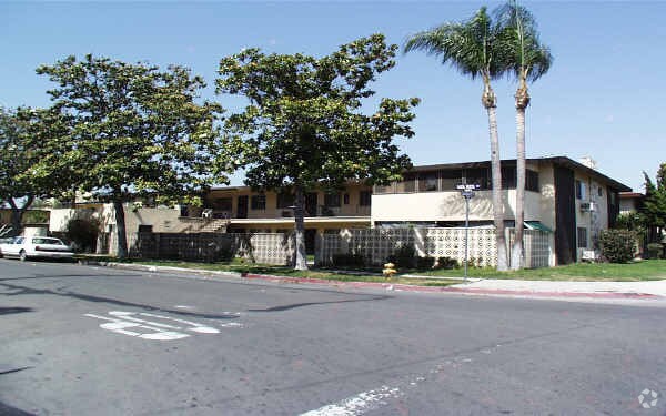 Building Photo - 1830 Casa Vista St