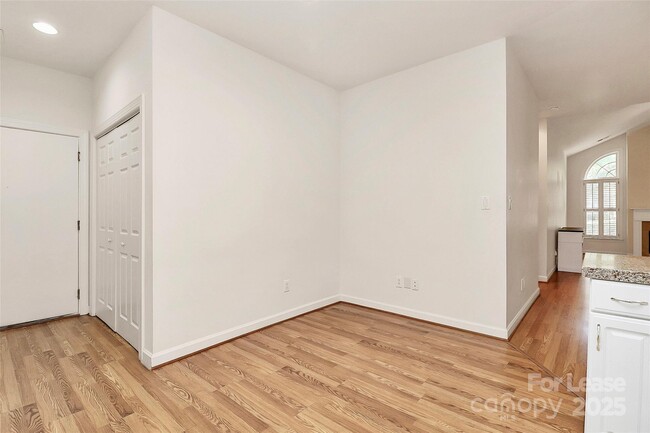 Building Photo - 11357 Olde Turnbury Ct