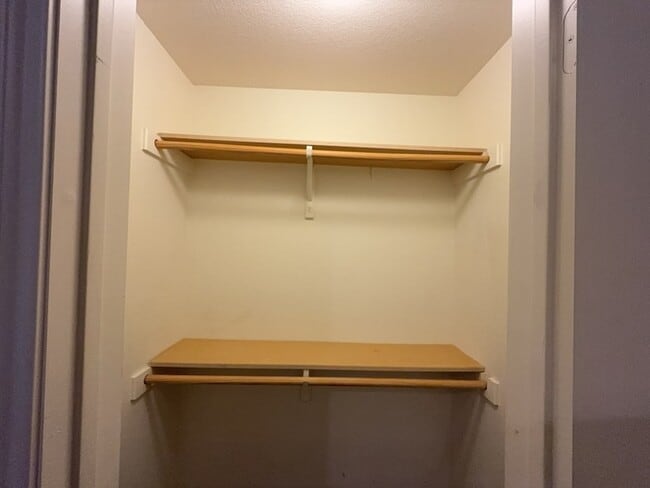 Building Photo - 2333 Cedarwood Dr