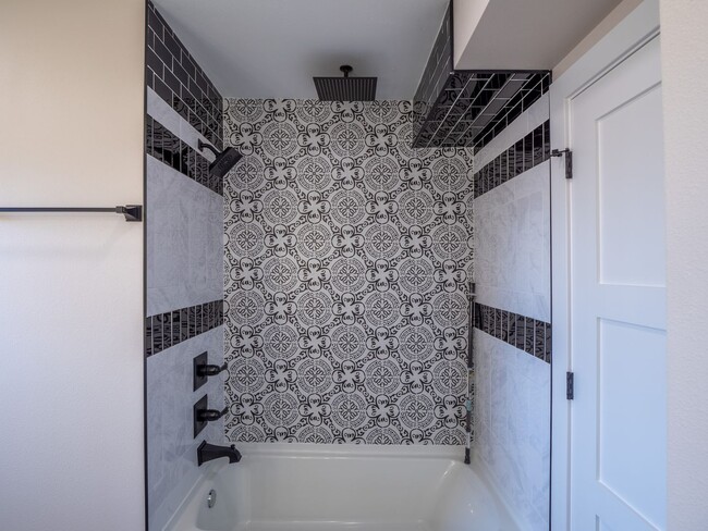 Building Photo - Westwood