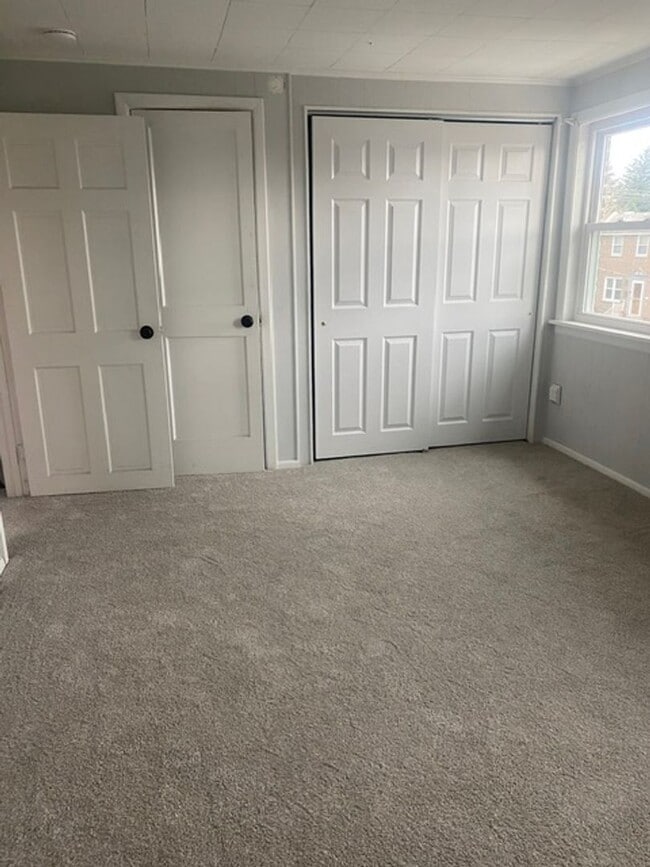 Building Photo - House for Rent in Upper Darby