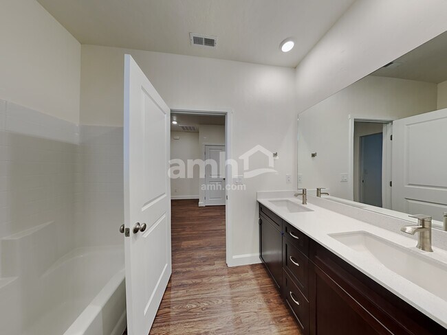 Building Photo - 5030 W White Ash Ct