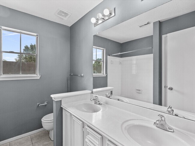 Building Photo - 4915 Stone Harbor Dr