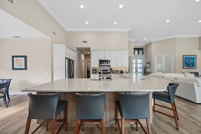 Building Photo - 4841 Exeter Estate Ln