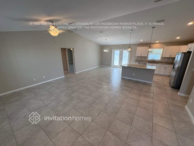 Building Photo - 7049 David Blvd