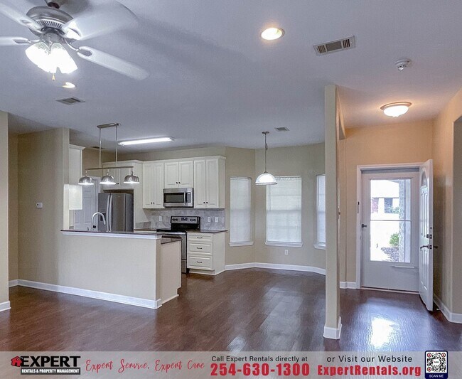 Building Photo - A Beautifully Updated 3-Bedroom Home that ...
