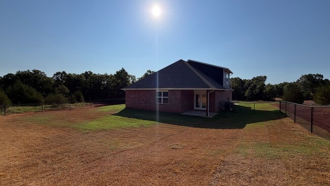 Building Photo - 17441 Lantana Loop