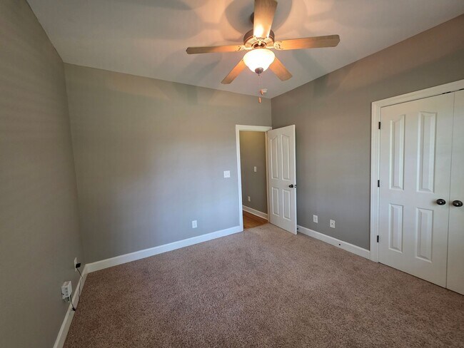 Building Photo - Holiday SPECIAL!! $500 OFF Your Move-In Co...