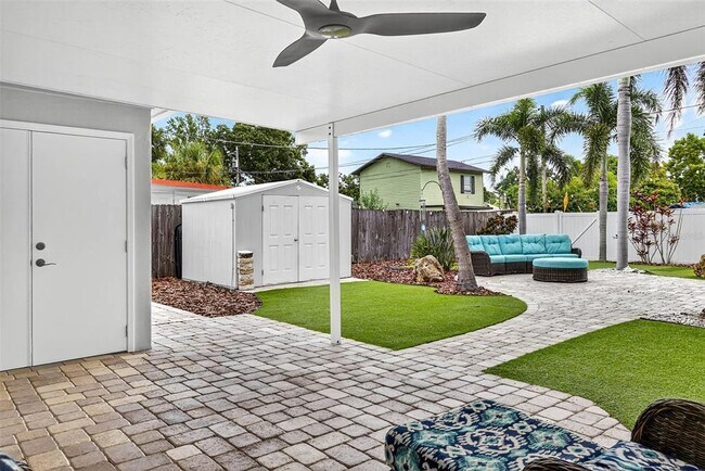 Building Photo - 5519 Commonwealth Ave N