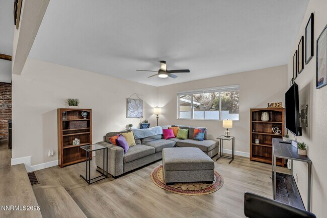 Building Photo - 1490 Foster Dr