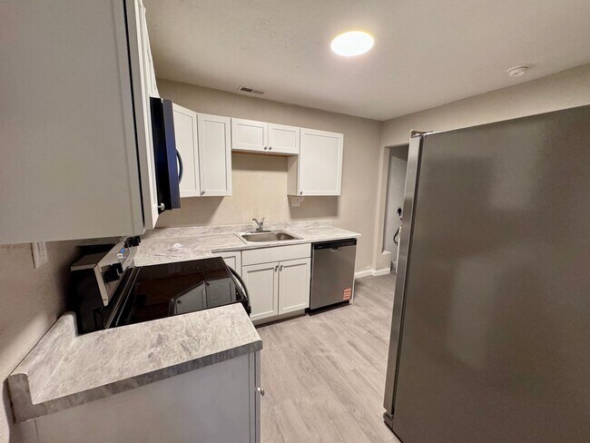 Building Photo - 228 SE 121st Rd