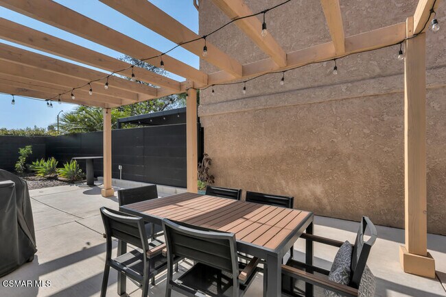 Building Photo - 15290 Bambi Ct