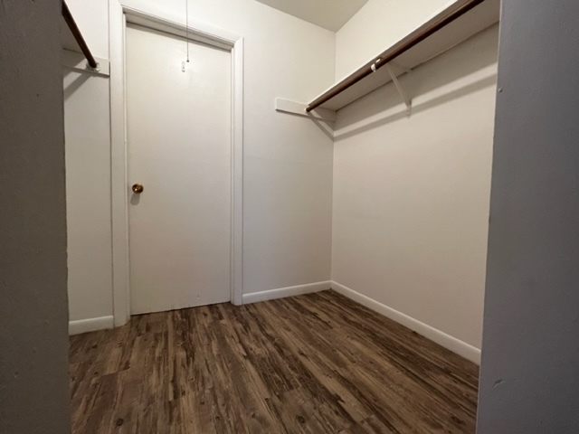 Building Photo - 1215 24th Street Place - River Oaks Apartm...