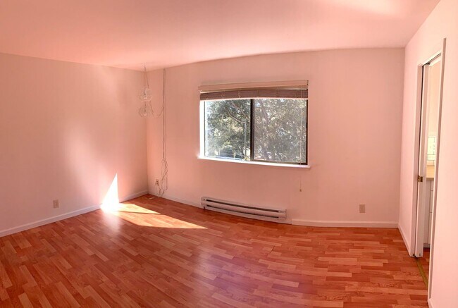 Building Photo - 16 Fairmount St