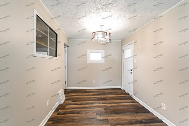 Building Photo - 1200 S Waterford Dr