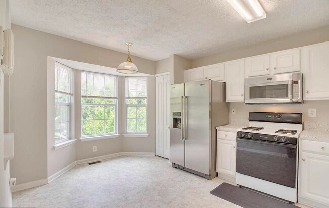 Building Photo - 3227 Halcyon Ct