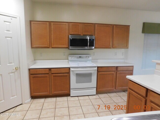 Building Photo - 12810 W Charter Oak Rd