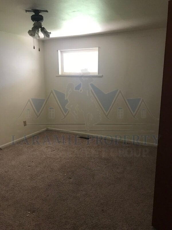 Building Photo - 529 E Spring Creek Dr