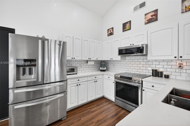 Building Photo - 1710 SW 83rd Terrace